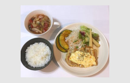 1日1/2の野菜が摂れるチキン南蛮定食in KINDAI