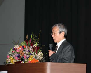 医療法人 東布施辻本クリニック 理事長 兼 院長 辻本 士郎