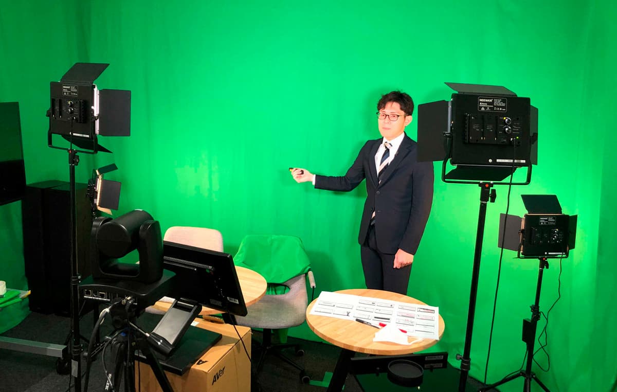 東大阪キャンパス内に動画コンテンツ収録専用スタジオ「KICS」設置