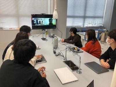 世界の大学生とリアルディスカッション