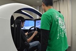 0830_driving-simulator.jpg