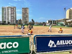 201802_peru-baseball-volunteer2.jpeg