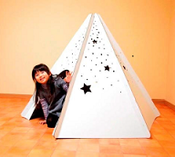 Kinki University Students Work with Local Paper Company to Create a New Children's Toy