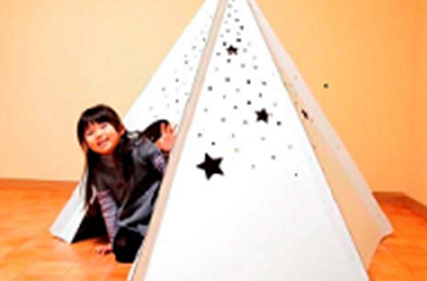 Kinki University Students Work with Local Paper Company to Create a New Children's Toy