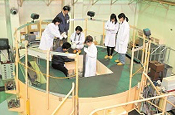 Restart of Kindai Research Reactor Reopens N-power Field for Students (Source: The Japan News)