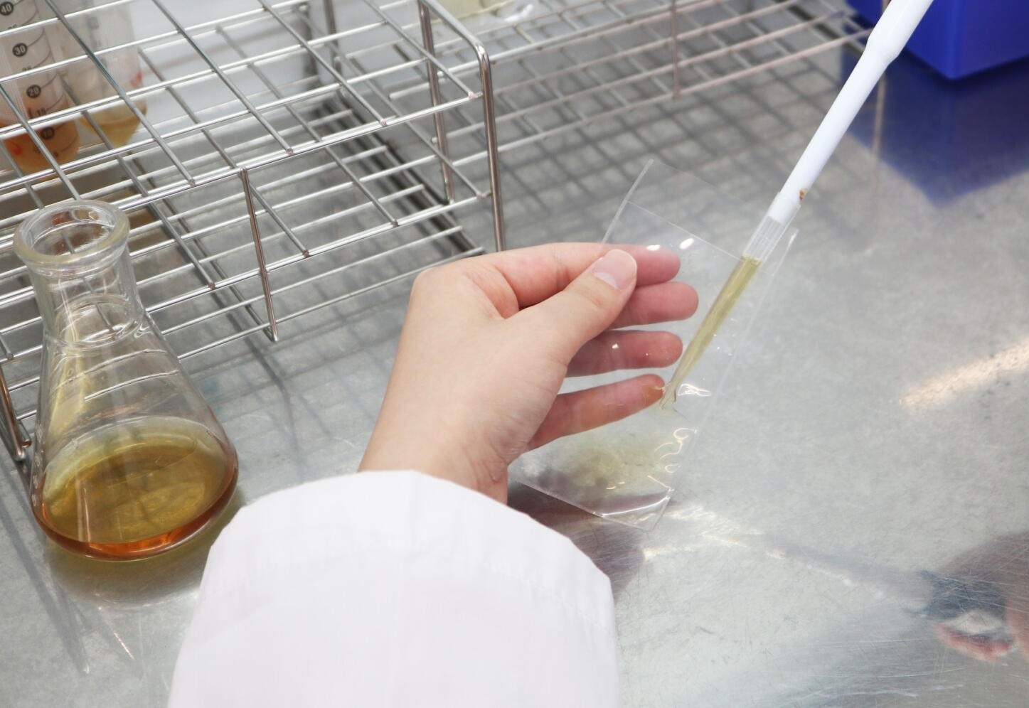  Innovative culture method aerates microbes in static liquid medium without shaking | The Microbiologist
