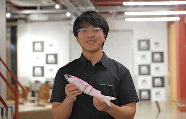 東 徳人 さん