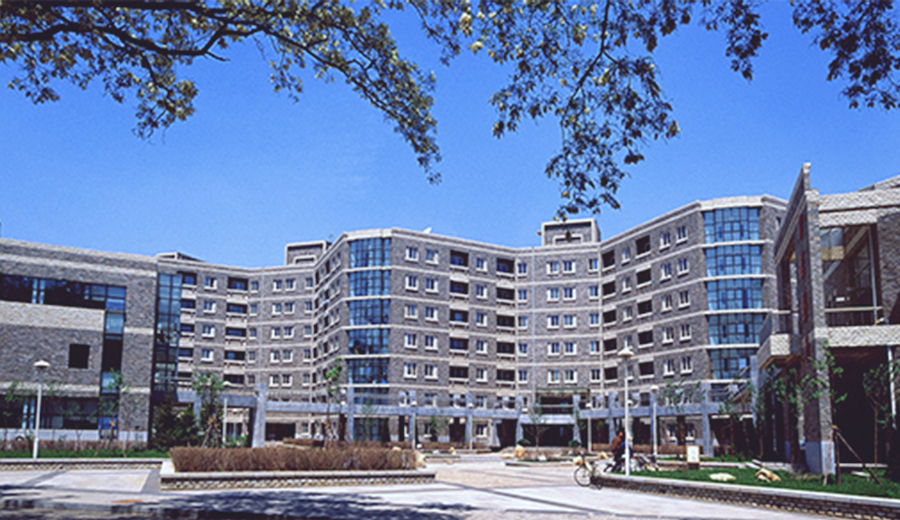 遼寧大学