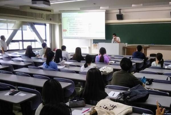 編入学ガイダンス2.jpg