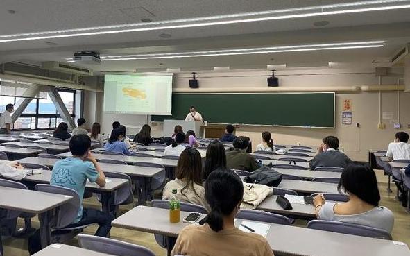 編入学ガイダンス3.jpg