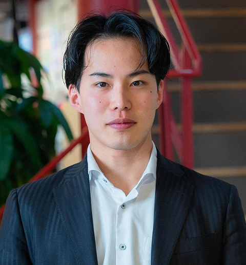 越智　健心　氏