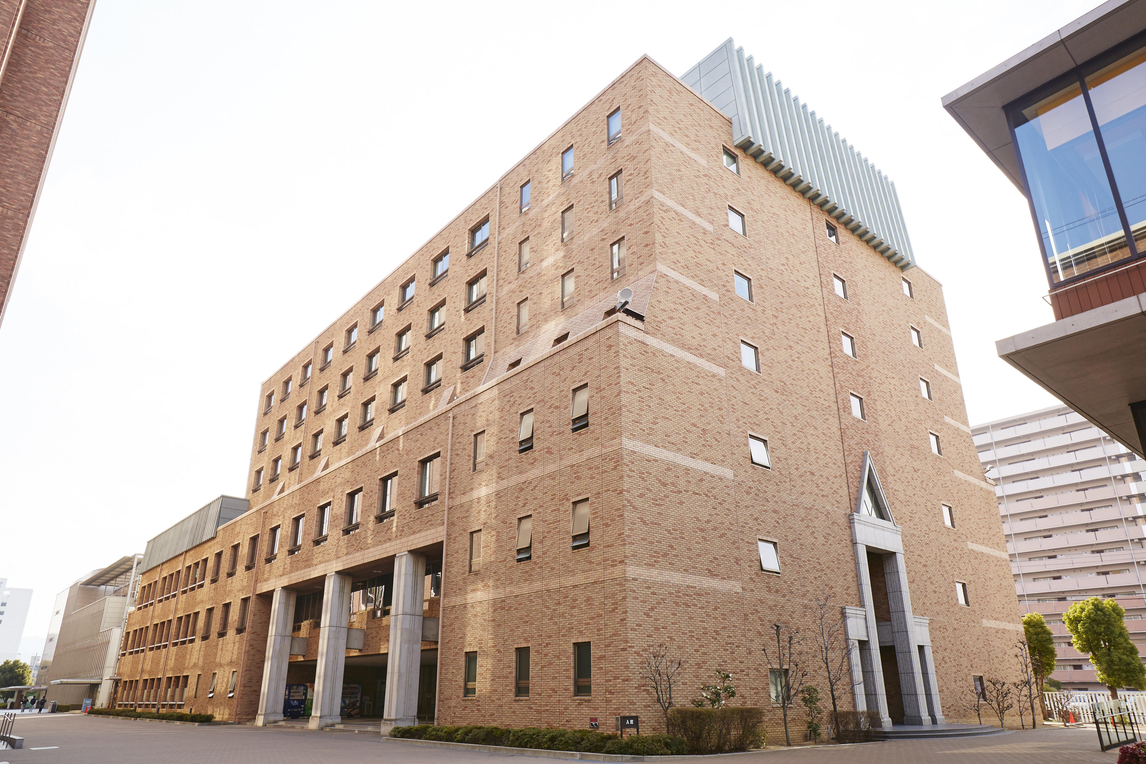 文芸学部卒業生の方へ