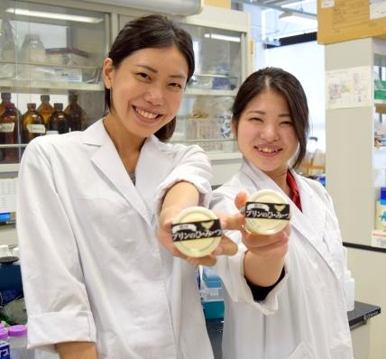 「近の鶏卵」で作ったプリンを発売　近畿大学薬学部共同開発のコレステロール低減卵使用　美容と健康のため、コラーゲンとカシューナッツ入り！<br />