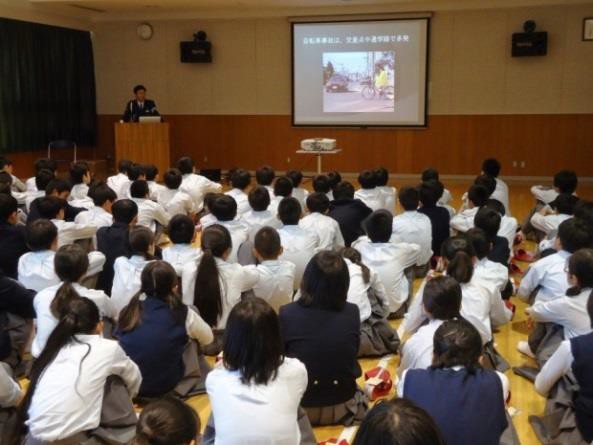 交通安全・防犯講習会実施　近畿大学附属広島高等学校・中学校東広島校<br />
