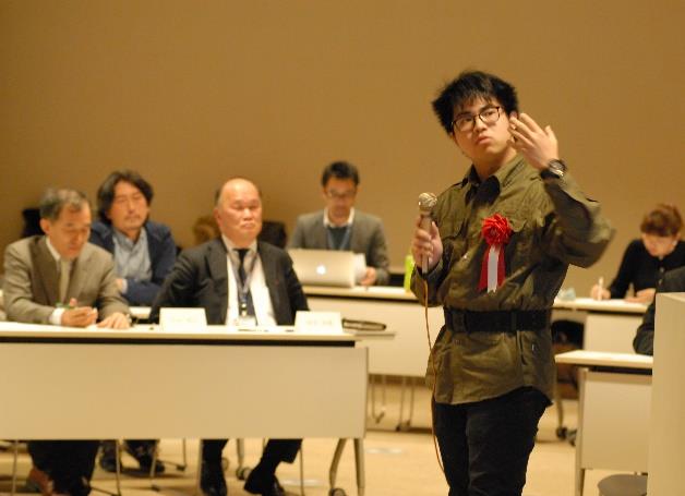 「第12回ことばのフェスティバル」開催　日本人学生は外国語で、留学生は日本語でパフォーマンスを披露<br />