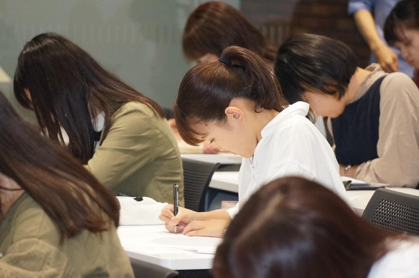 障がい学生とサポート学生の輪を広げるために「クリスマス交流会」を初めて開催