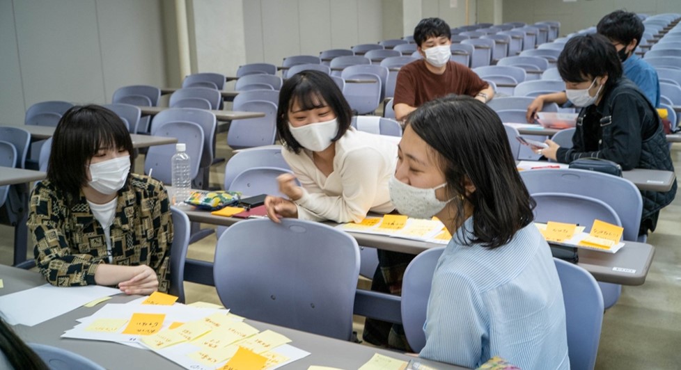 近畿大学経営学部&times;株式会社モリサワ 産学連携コラボ授業　UDフォントで「伝わる」プレゼン資料を作成