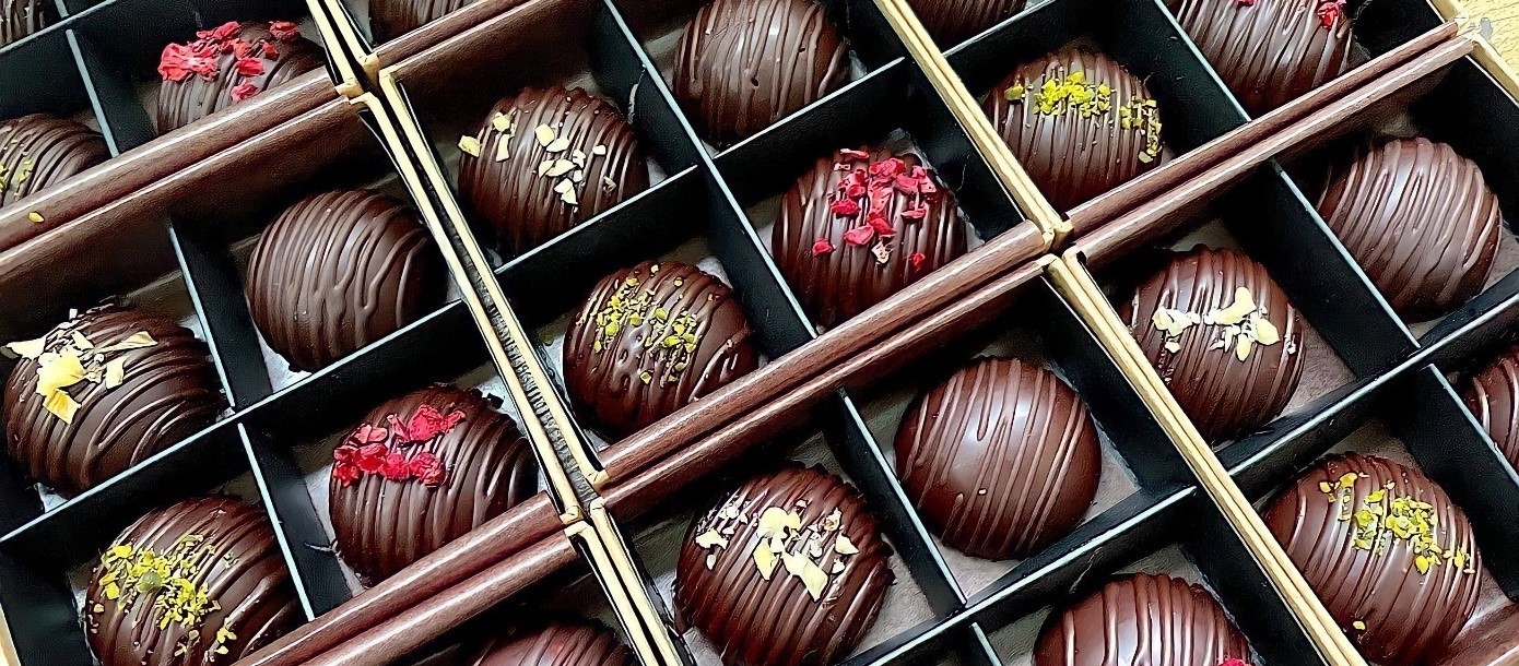 納豆独特のクセを抑えて誰もが食べられるスイーツを開発　ヴィーガン納豆チョコレート「Kin Chocolate」を販売