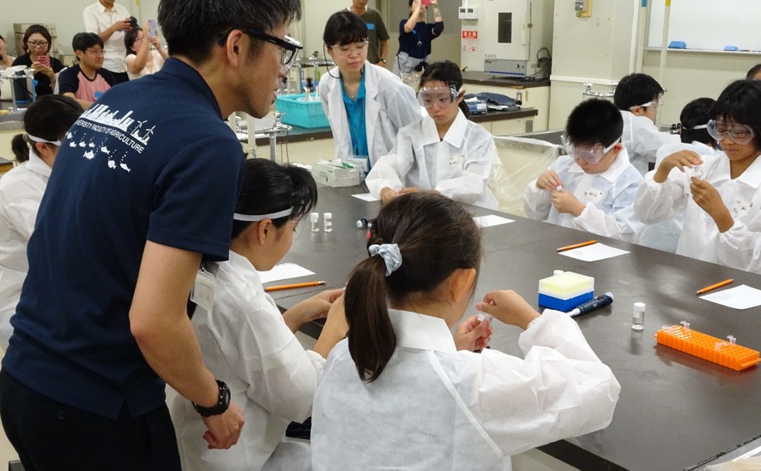 近畿大学奈良キャンパスで小学生対象の公開講座「農ラボ」を開催　実験を通して理科の楽しさを知り「理科離れ」を防ぐ