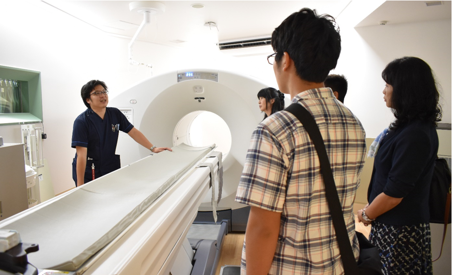 近畿大学医学部が年に一度のオープンキャンパスを開催　高校生だけでなく小・中学生や地域の方々も参加可能