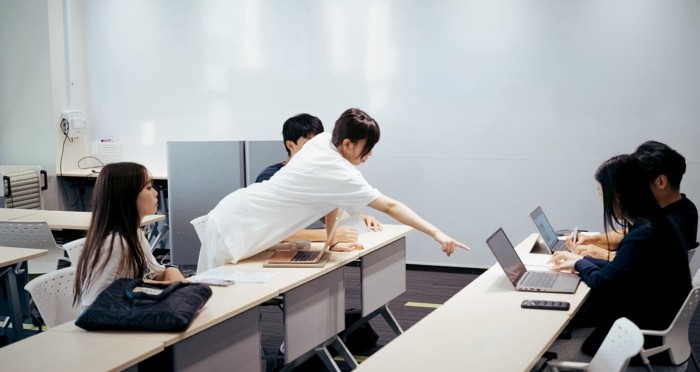 近畿大学経営学部と株式会社ビーエス-コスメの共同企画　低価格で成分にこだわったスキンケアセットを大学祭で限定販売