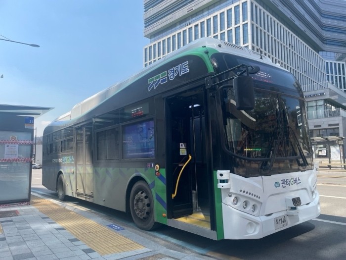 近畿大学経済学部の新井ゼミが自動運転バス導入に向けて調査を実施　東大阪市での実地調査とソウル市へのヒアリング調査から政策提言へ