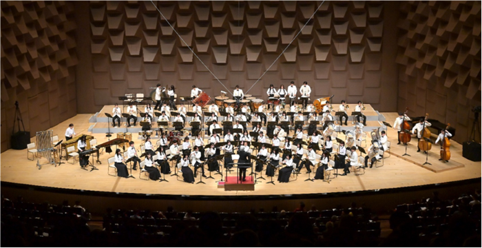 近畿大学吹奏楽部が「第65回定期演奏会」を開催　ダグラス・ボストック氏を客演指揮者に迎え、国内外の名曲を披露