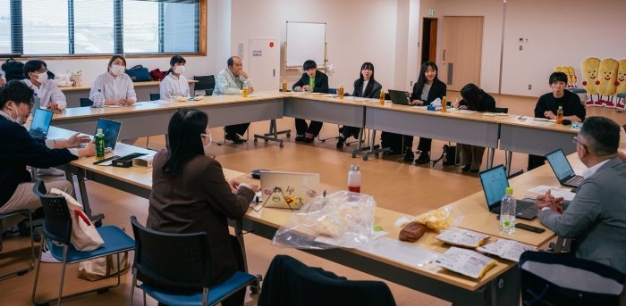 若い発想で老舗米菓メーカーに革命を！　近畿大学&times;岩塚製菓の産学連携プロジェクト第3弾