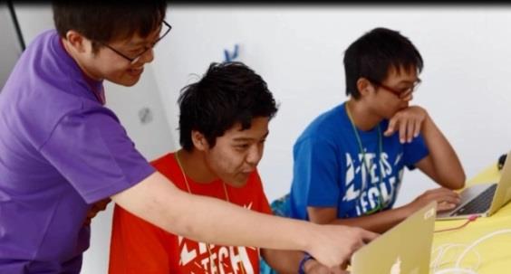 「Life is Tech！」とコラボ　プログラミング・ゲーム開発を学ぶITキャンプを実施　近畿大学附属高等学校・中学校