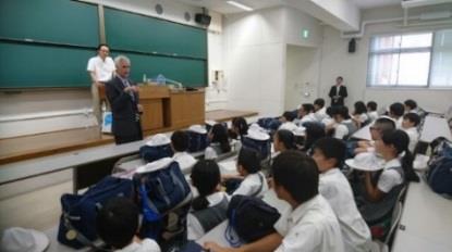 小学生ワクワク体験「大学連携模擬授業」　見たい知りたいやってみたい「近大の授業」ってどんなの？