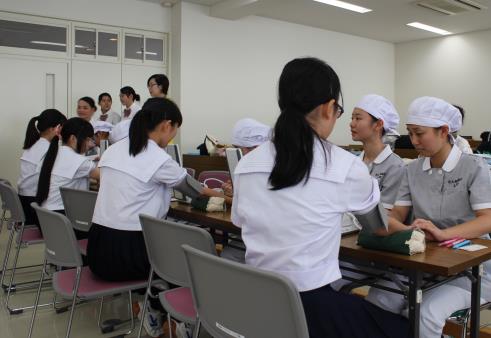 「平成30年度オープンスクール」開催　「教科別イベント」・「看護体験」も実施