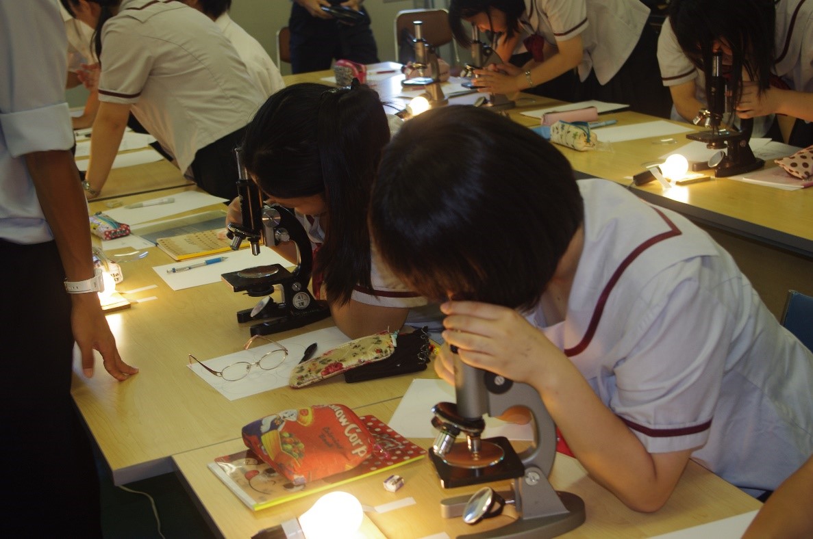 近畿大学水産研究所&times;近畿大学附属新宮高等学校　高校生が近大マグロのふ化を観察