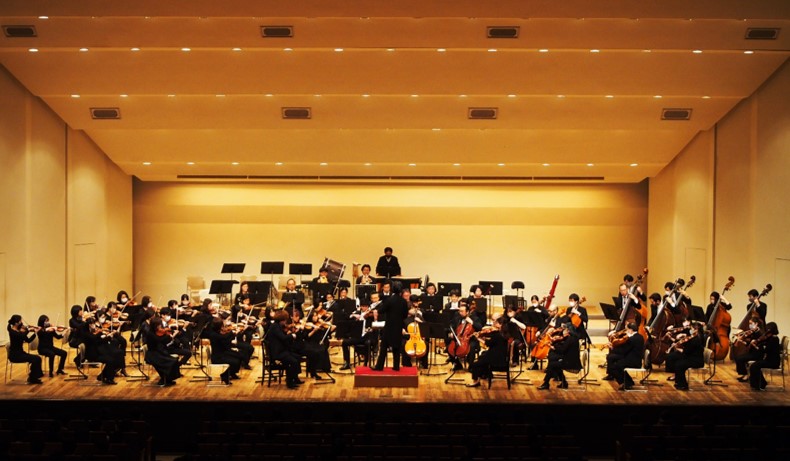 近大附属和歌山高・中が「大阪フィルハーモニー交響楽団 鑑賞会」を開催　音楽界の次世代を担う若手指揮者 松本宗利音氏を迎えて