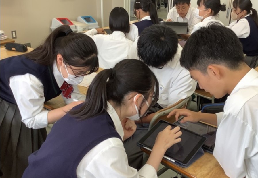 高校生が「総合探究」の授業でクラウドファンディングに挑戦！　地元・福山の魅力を伝える"辞書"を作るプロジェクトを実施