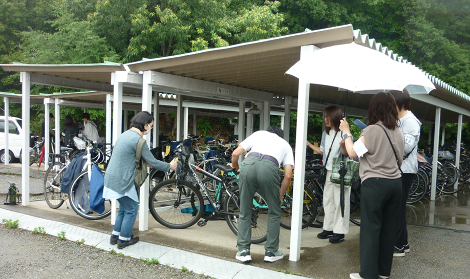 近大附属和歌山中高が「安全な通学と自転車の整備点検」を実施　保護者と自転車組合の協力により、登下校時の生徒の安全を守る