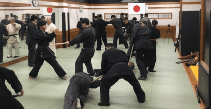 交換留学生が「武道プログラム」で「忍法体術」を体験　留学生が忍術を通して日本の伝統文化を学ぶ