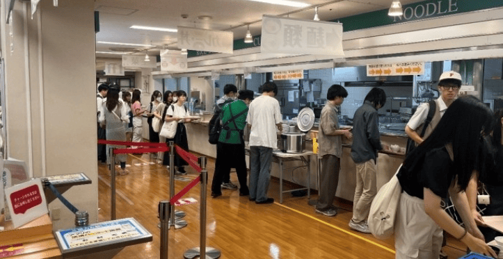 100円朝食×経営学部松本ゼミ　コラボ企画　株式会社　明治の人気商品を使用したオリジナルメニューを提供